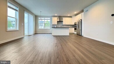 240 Lilac St in King of Prussia, PA - Building Photo - Building Photo