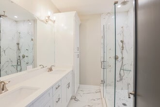 4317 S Forrestville Ave, Unit 2 in Chicago, IL - Building Photo - Building Photo