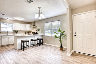 726 Fleming Rd in Hinesville, GA - Building Photo - Building Photo