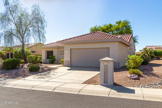 17712 N Thoroghbred Dr in Surprise, AZ - Building Photo - Building Photo