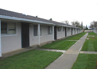 Carriage House Apartments in Fairfield, CA - Building Photo - Building Photo