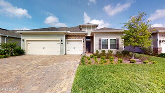 189 Trumpco Dr in St. Augustine, FL - Building Photo