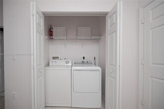 445 NE 21st Ave in Homestead, FL - Building Photo - Building Photo