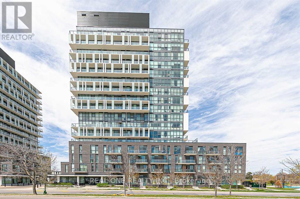 150 Fairview Mall Dr in Toronto, ON - Building Photo
