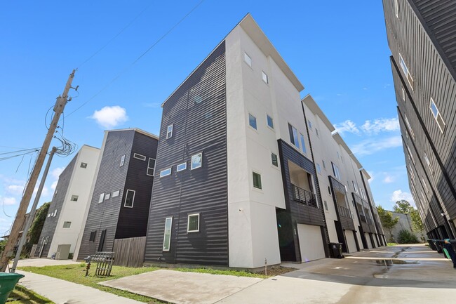 property at 517 Schweikhardt St