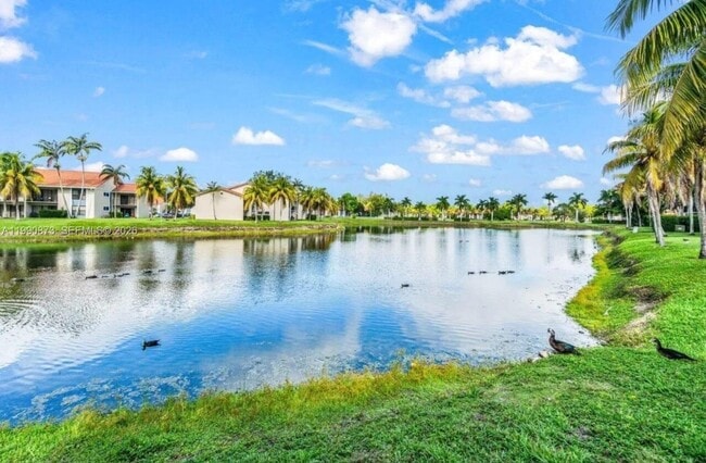 1495 Lake Crystal Dr in West Palm Beach, FL - Building Photo - Building Photo