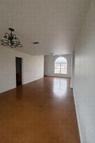 3807 Littleleaf Ct in Killeen, TX - Building Photo