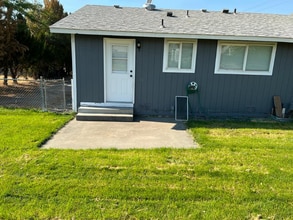 1126 Benham Ct in Richland, WA - Building Photo - Building Photo