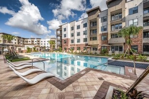 The Haven at Lake Britt in Winter Garden, FL - Building Photo