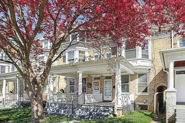 property at 131 W Jackson St