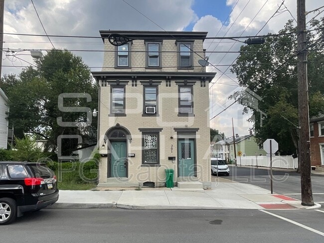 property at 203 W North St