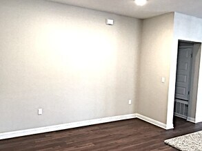 8109 Cottage Rose Dr in Austin, TX - Building Photo - Building Photo