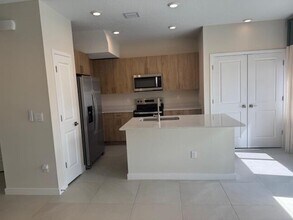 5000 Elderberry St in Haverhill, FL - Building Photo - Building Photo