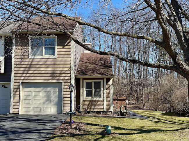 13 Wilan Ln in Albany, NY - Building Photo - Building Photo