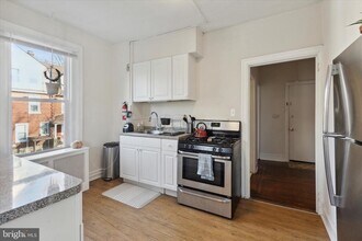 118 Walnut Ave in Ardmore, PA - Building Photo - Building Photo