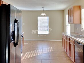 4418 Sprangletop Ave in Baytown, TX - Foto de edificio - Building Photo