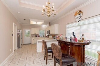 10125 Springbrook Ave in Baton Rouge, LA - Foto de edificio - Building Photo