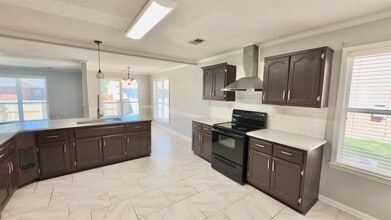 4605 Park Side Dr in Collierville, TN - Foto de edificio - Building Photo