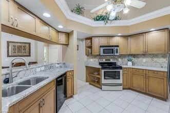 128 Heritage Way in Naples, FL - Building Photo - Building Photo