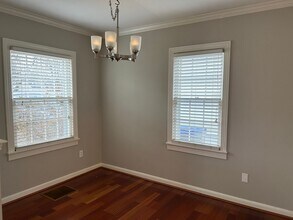 2707 Alanmede Rd in Louisville, KY - Building Photo - Building Photo