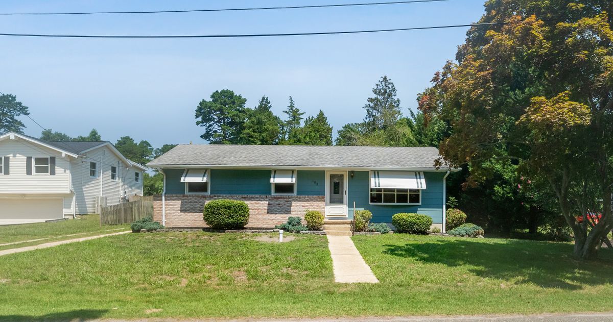 183 Chestnut Neck Rd in Port Republic, NJ - Building Photo