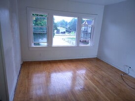 813 N Main St, Unit 813C N Main in Oshkosh, WI - Building Photo