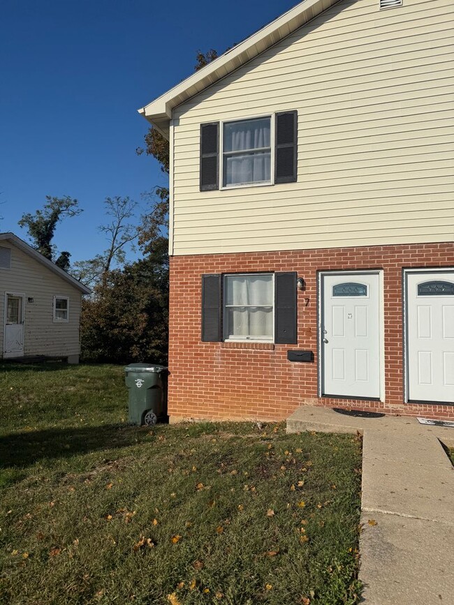 property at 7 S Mont Valla Ave