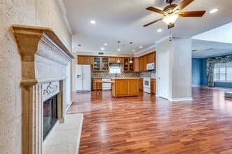 1400 Endicott Dr in Arlington, TX - Building Photo - Building Photo