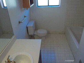 16682 Eastland St in Roseville, MI - Building Photo - Building Photo