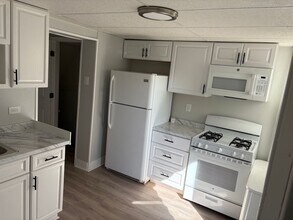 1551 S Bambrey St in Philadelphia, PA - Building Photo - Building Photo