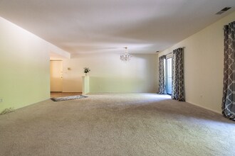 6903 Jones View Dr, Unit 2B in Baltimore, MD - Building Photo - Building Photo