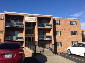 Overlook at Sunset in Cincinnati, OH - Foto de edificio - Building Photo