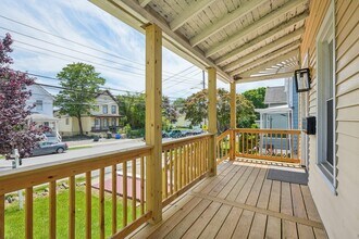 332 Locust Ave-Unit -1 in Port Chester, NY - Building Photo - Building Photo