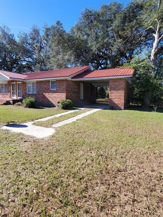 230 SW Lemoyne Ave in Madison, FL - Building Photo - Building Photo