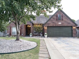 19508 E 49th St in Broken Arrow, OK - Building Photo