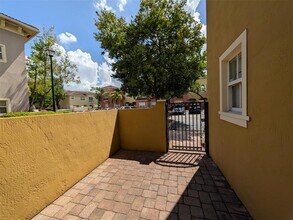 2851 W Prospect Rd in Fort Lauderdale, FL - Building Photo - Building Photo