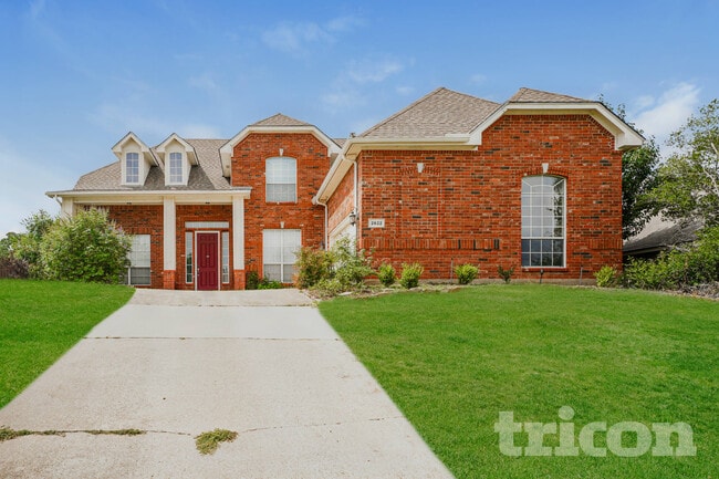 property at 2622 Westwind Dr