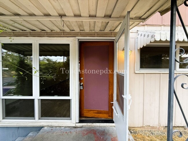 233 N Failing St in Portland, OR - Building Photo - Building Photo