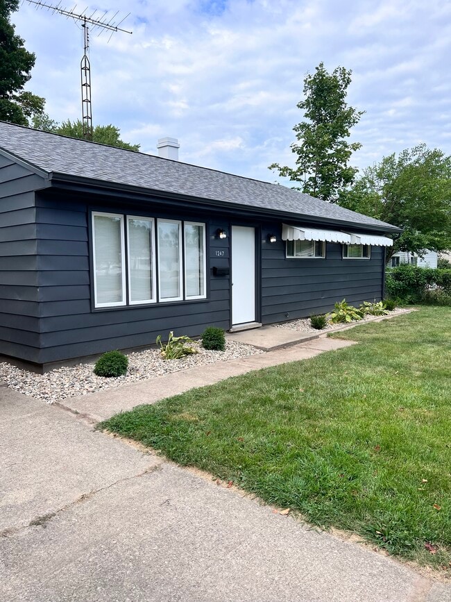 property at 1247 Dennis Dr
