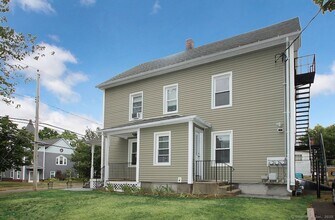 1 Washington St in Wallingford, CT - Foto de edificio - Building Photo