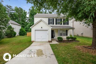 7929 Bristle Ln in Charlotte, NC - Building Photo