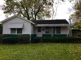2208 7th St in Galena Park, TX - Building Photo