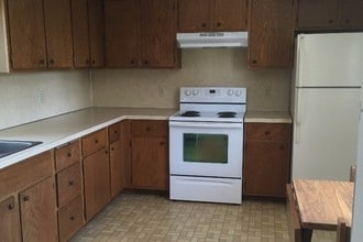 227 Washington St, Unit B in Findlay, OH - Building Photo - Building Photo