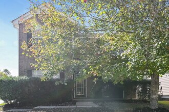 309 Breeze Ct in Canton, GA - Foto de edificio - Building Photo