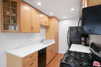 924 5th St in Santa Monica, CA - Building Photo - Building Photo