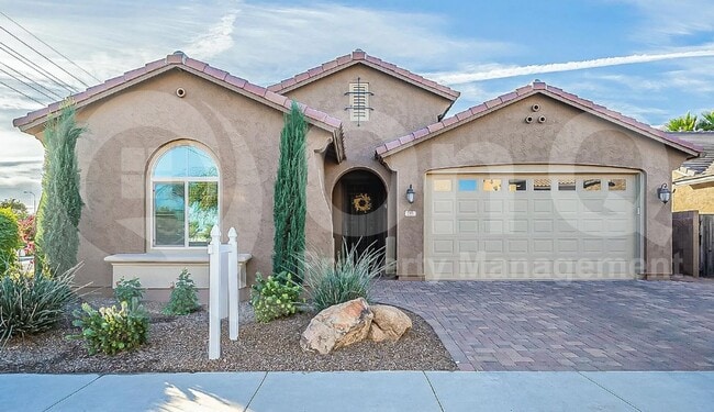 293 E Glacier Dr