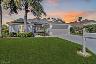 3650 Sunland Ln in Estero, FL - Building Photo