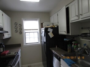 808 S Arlington Mill Dr in Arlington, VA - Building Photo - Building Photo