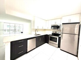 1401 NE 191st St in Miami, FL - Building Photo