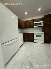 41 Caryl Ave in Yonkers, NY - Building Photo - Building Photo